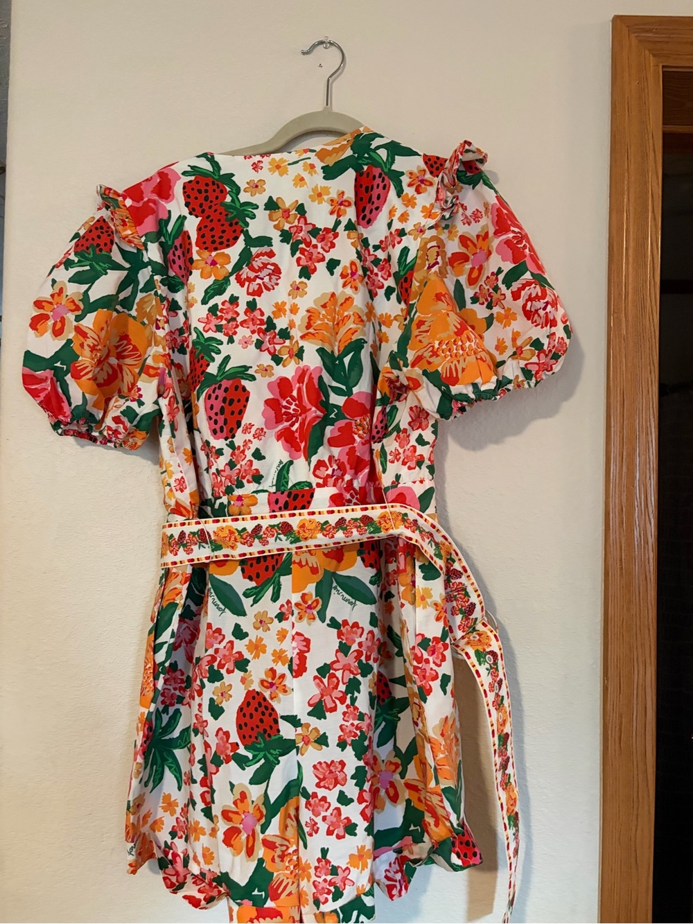 Farm Rio Flowerful Sketch Romper size XL Strawberry Print Jumpsuit - Picture 2 of 10